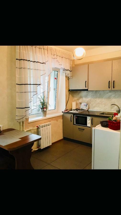 Peremohy Avenue 17 Appartamento Kiev Esterno foto